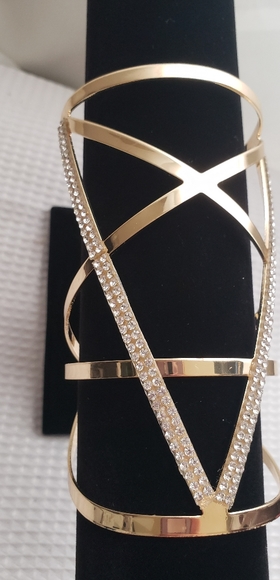 Rhinestone Embelished Cutout Cuff Bracelet - Picture 2 of 4